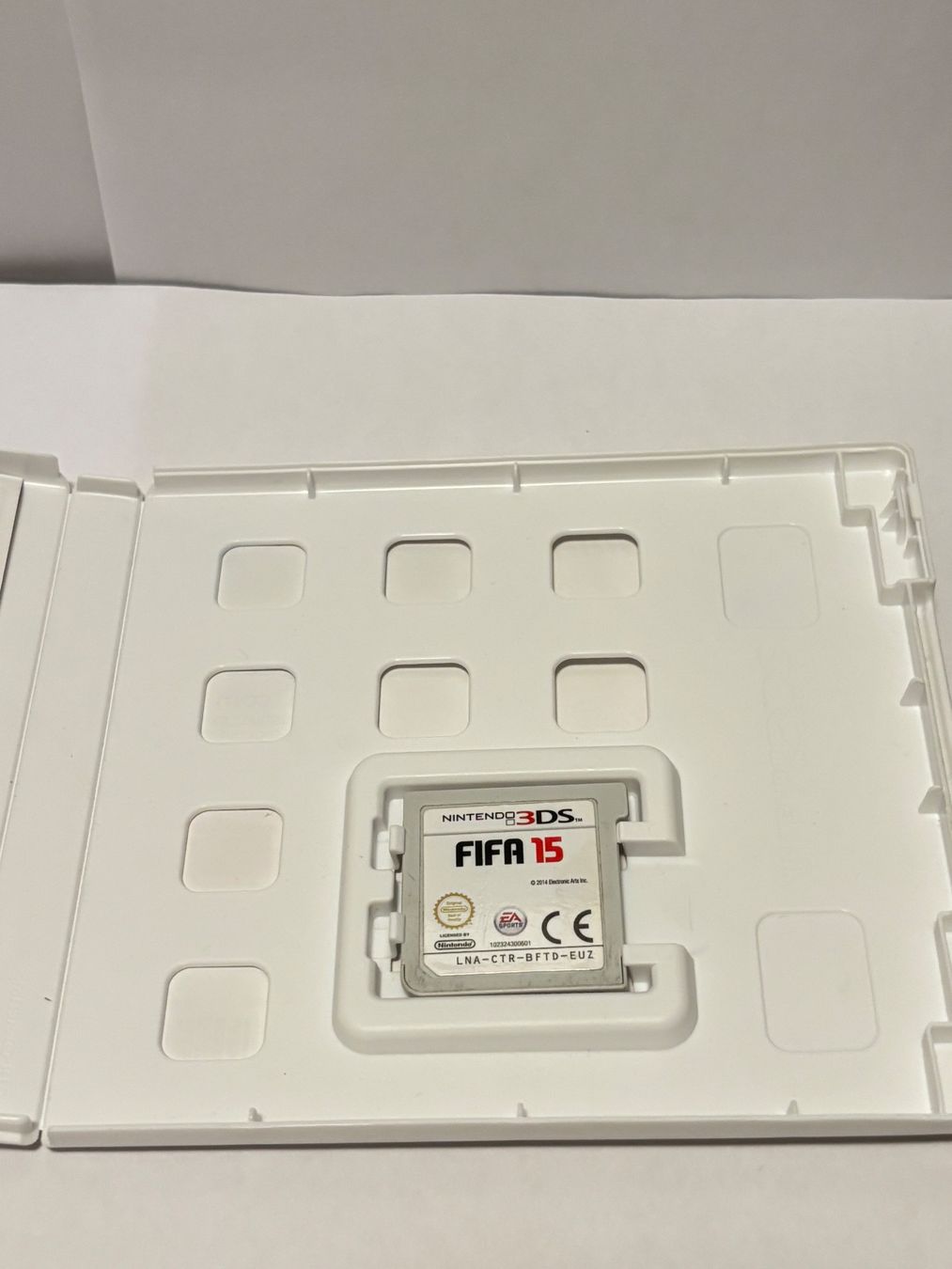 Nintendo Giochi: Nintendo 3ds FIFA 15 – Usato da Widnau venduto da Puch-Garage 3