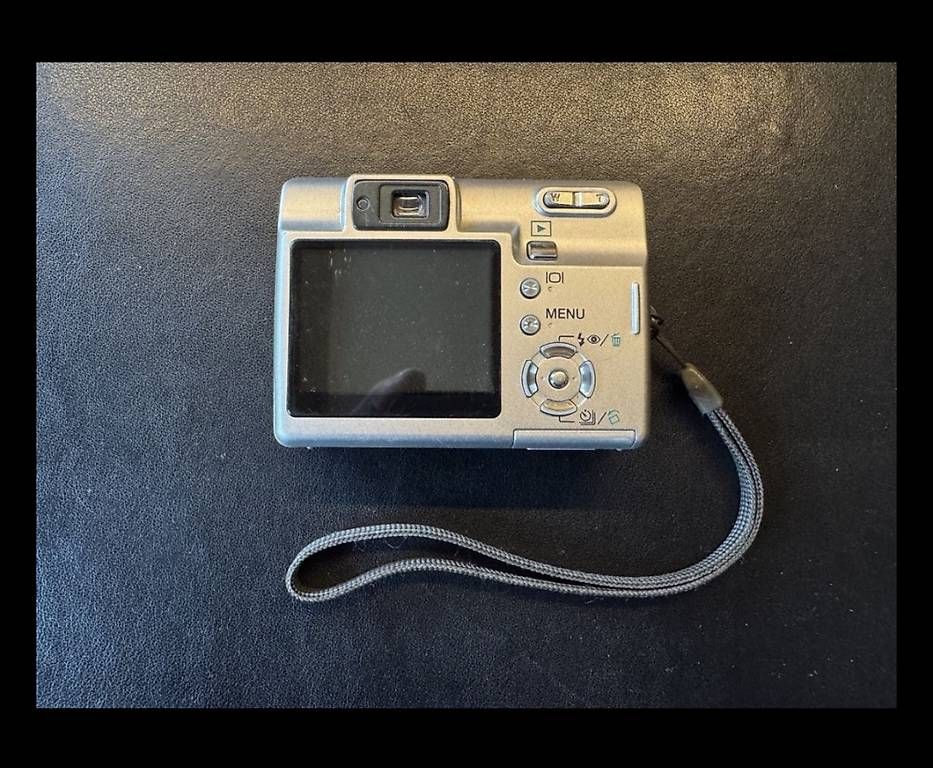 Fotocamera: Konica Minolta Dimage X50, silber – Usato da Rueschlikon venduto da nomee 1