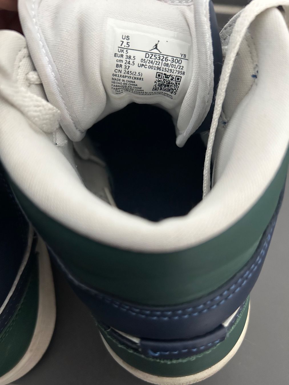 Nike Scarpe da uomo: Nike Air Jordan – Usato da Schlieren venduto da Leavio 3