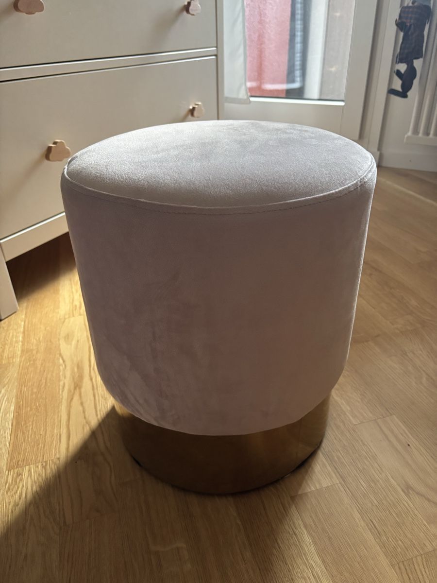 Conforama Tabourets: Pouf / Sitzpouf – D'occasion à Glattbrugg par scu_cq27 1