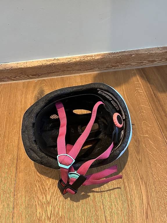 Giro Caschi: Kinder Velohelm Giro – Usato da Tägertschi venduto da Oktagon62 2