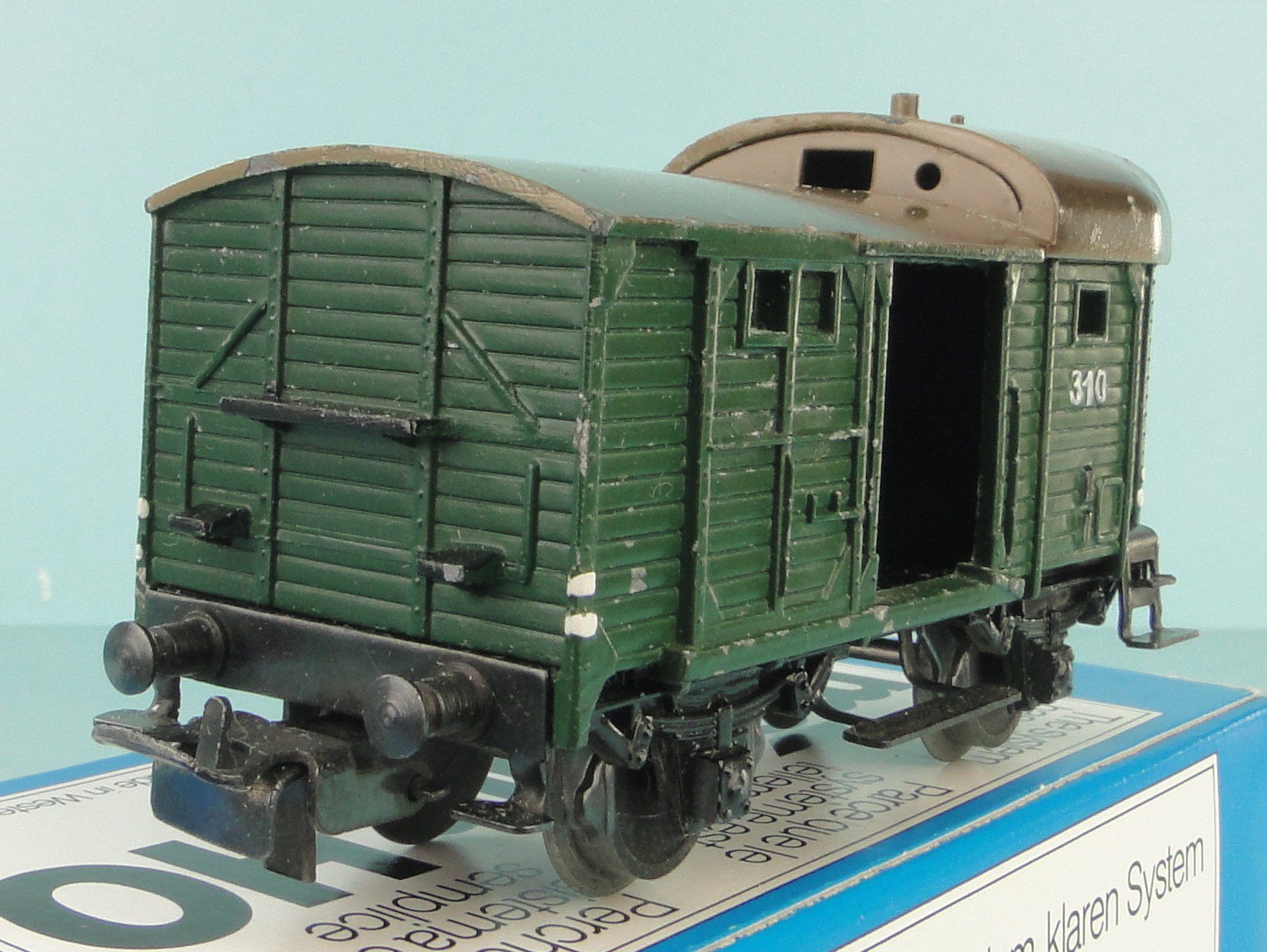 Märklin Modelleisenbahnen: Märklin 310 2 - Achser Gepäckwagen – Neu (gemäss Beschreibung) aus Bülach von cann11 3