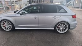 Audi S3 Sportback in Silber Automatik und Lederaustattung