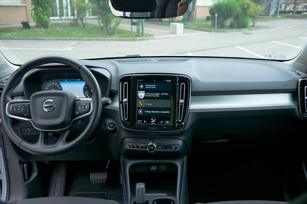 Volvo Automobili: Volvo XC40 – Usato da Massagno venduto da fra_ssm2 3