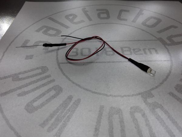Componenti elettronici: Flacker-LED weiss 12V 3mm verkabelt – Nuovo (secondo la descrizione) da Luzern venduto da Salefactory 2