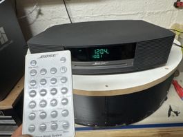 Bose Wave Music System AVWRCC3 gebraucht mit Fernbedienung