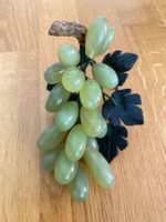 Dekorative Trauben aus Jade, mit Blättern
