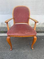 Antiker Armlehnsessel im Louis-Philippe-Stil aus Nussbaum