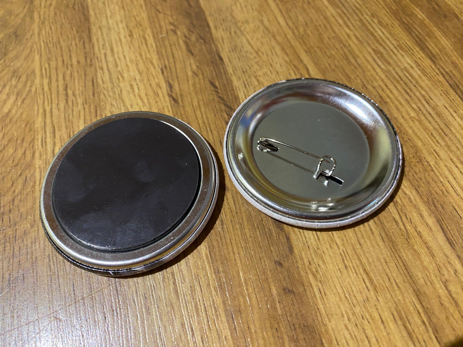 Plaketten & Abzeichen: Mötley Crüe - Magnet & Ansteck Badges! – Neu (gemäss Beschreibung) aus Basel von FatCatPacksTheRatt 1