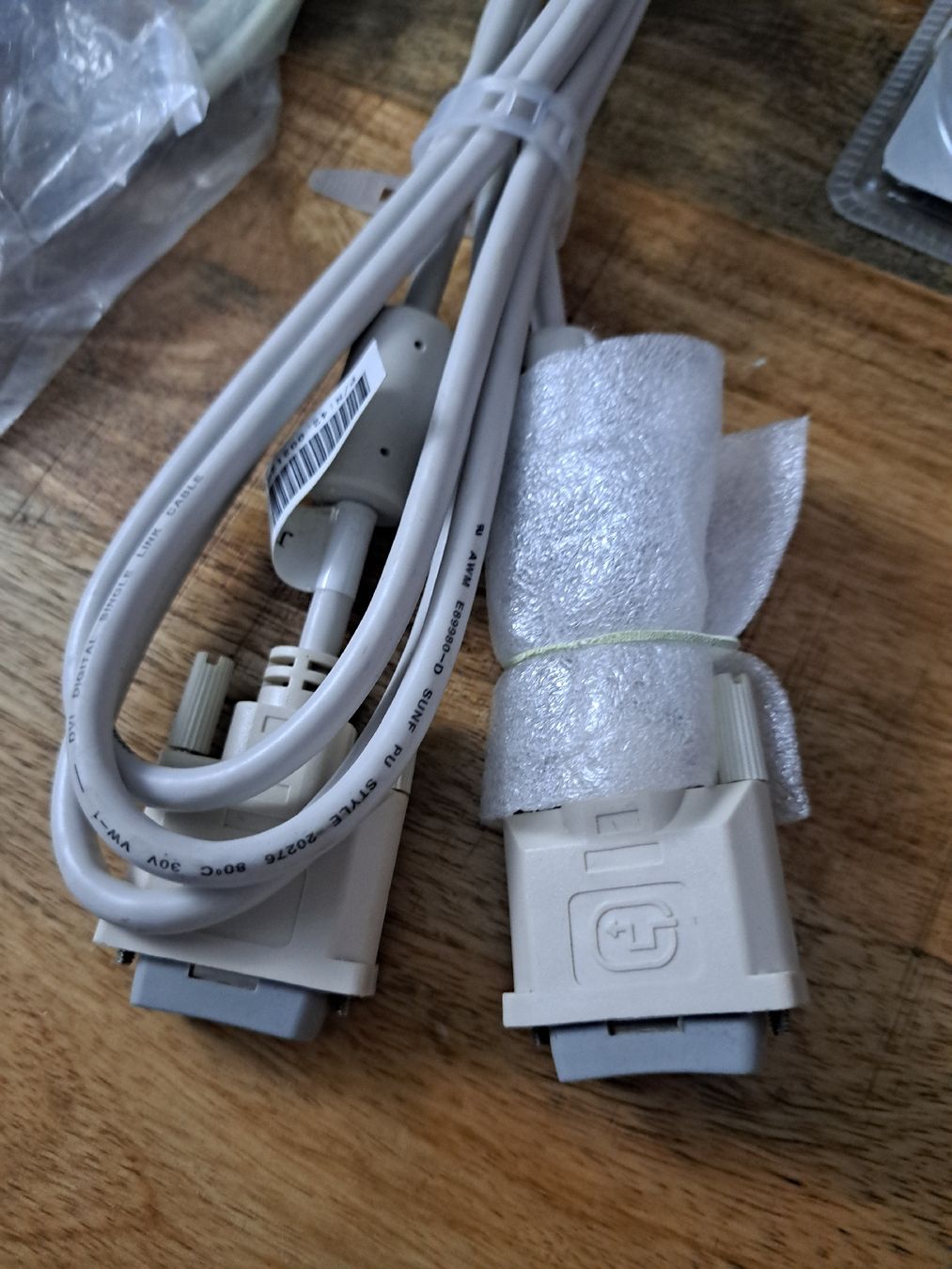 Cavi: Anschlusskabel/Multiverteiler/Lichtleiter-Kabel – Nuovo (secondo la descrizione) da Luzern venduto da good-time 3