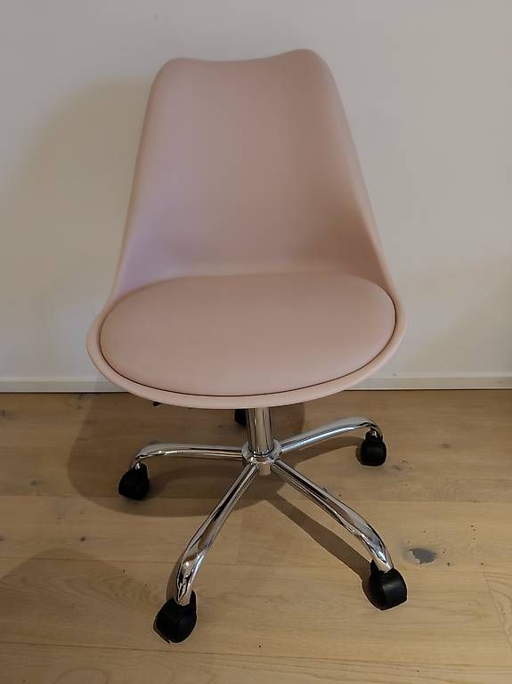 Rollstühle: Chaise enfant rose Maison du monde  – Gebraucht aus Vinzel von ninioenor