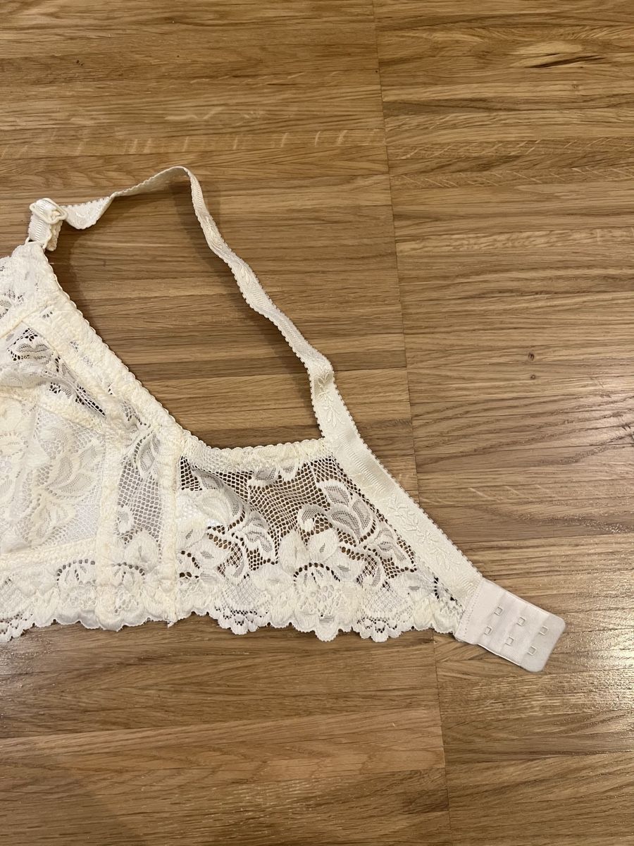 Altra biancheria intima: Beige Bra – Nuovo (secondo la descrizione) da Adliswil venduto da Marjin 2