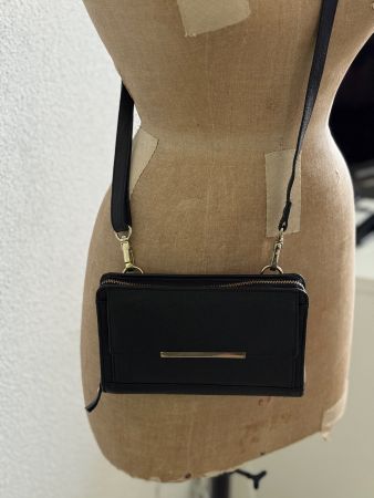 Schicke schwarze Umhängetasche / Portemonnaie - Top Zustand!