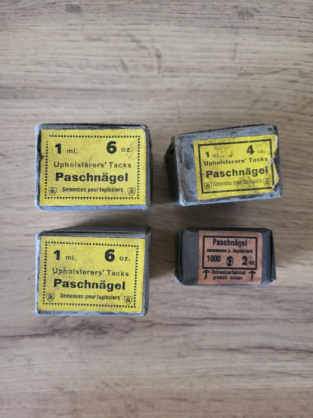 Tutti gli attrezzi: 4x Schachteln mit Paschnägel Originalverpackt  – Nuovo e nell'imballaggio originale da Allschwil venduto da Uhrenbinz