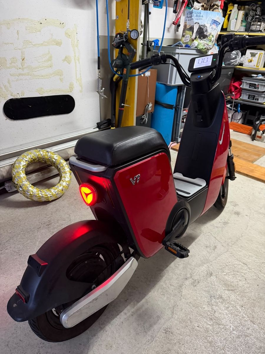 Veicoli elettrici: YADEA V7 (E-Roller) – Usato da Basel venduto da C.Henggi 2