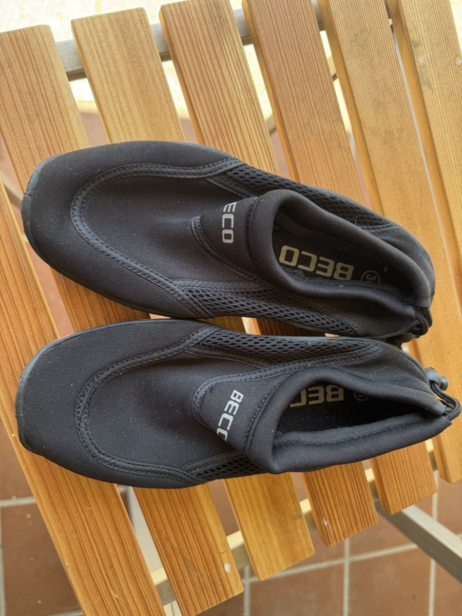 Scarpe da uomo: Schwimmschuhe BECO Grösse 36 – Usato da Nussbaumen AG venduto da sputnikrules