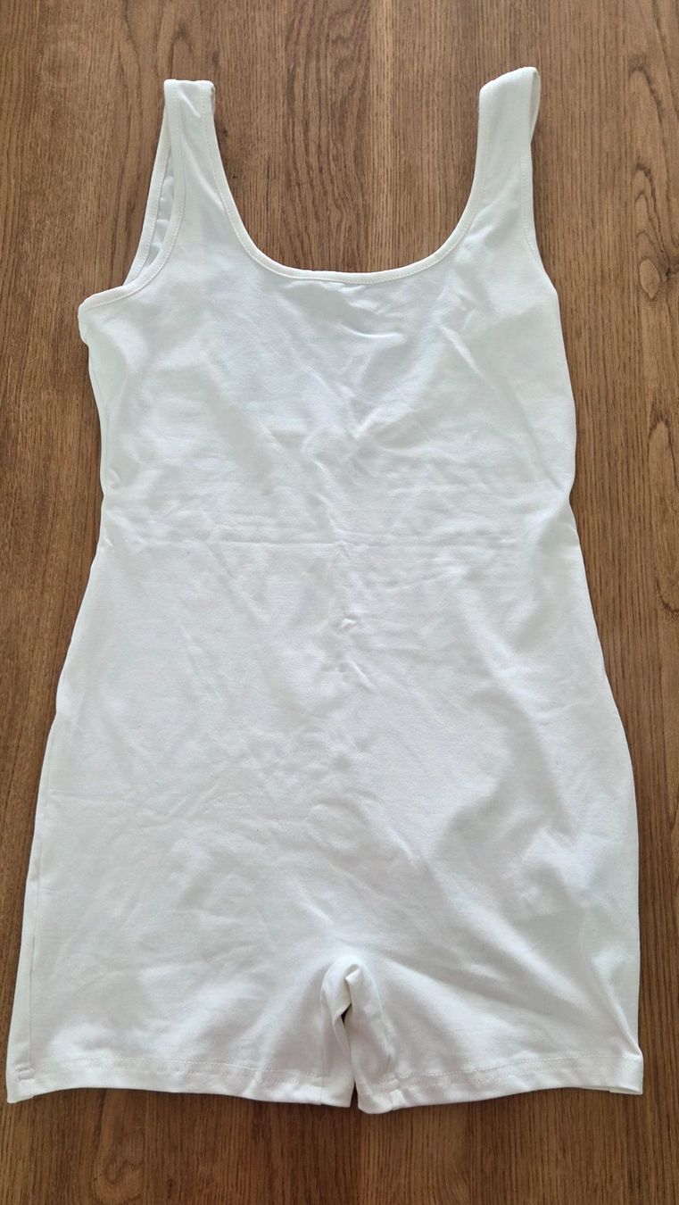 Shein Tute: Shein Jumpsuit Body Gr. M – Nuovo (secondo la descrizione) da Beinwil am See venduto da gabipetrovay