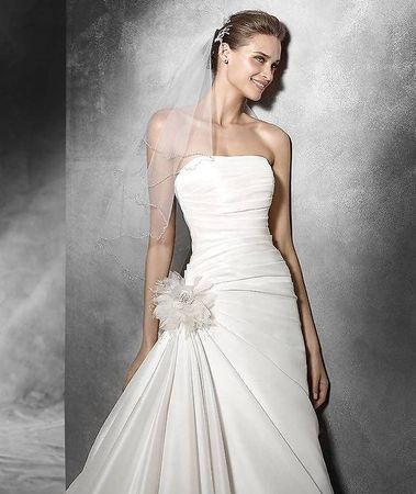 Semilla par Pronovias, robe de mariée en soie sauvage