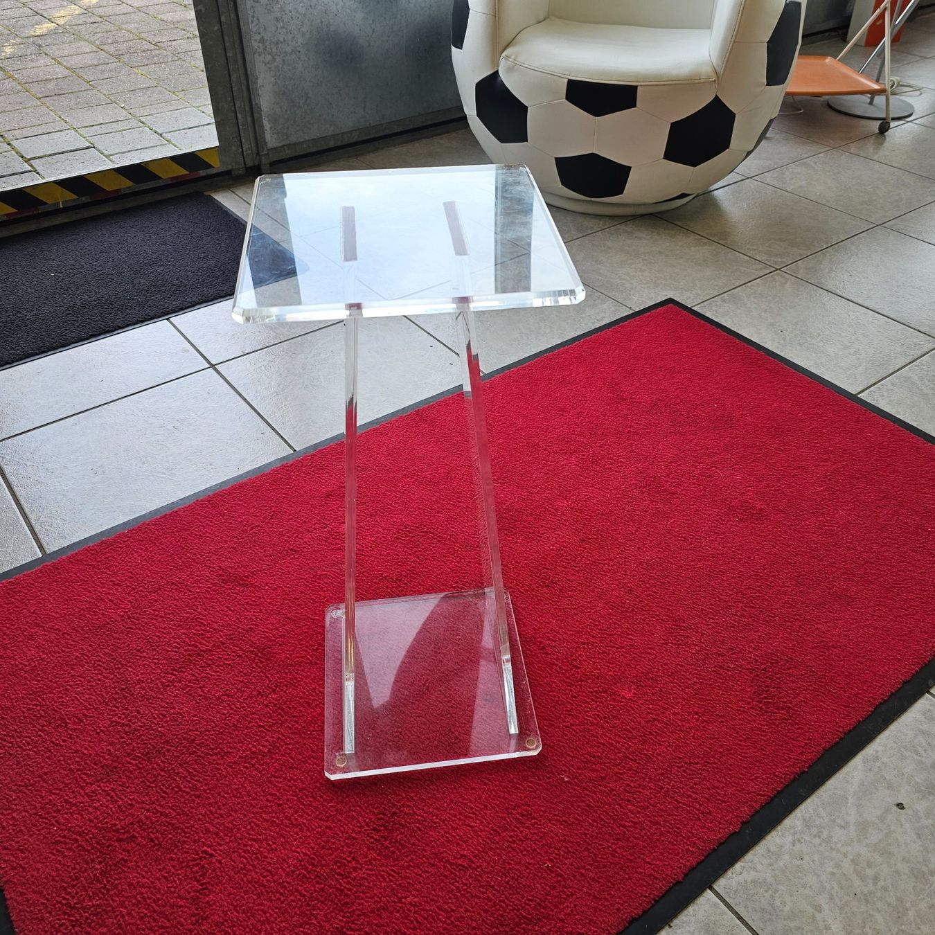 Altro per la casa: Vintage Blumensäule, Blumenständer Plexiglas. Floor Stand – Usato da Nottwil venduto da Wondewa-Shop 5
