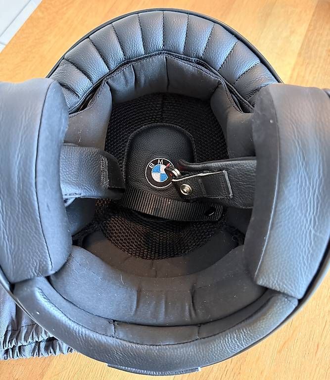 BMW Caschi & visiere: Casque BMW black Storm Neuf Taille S 56 – Nuovo e nell'imballaggio originale da Lausanne venduto da Mr_Solo 3