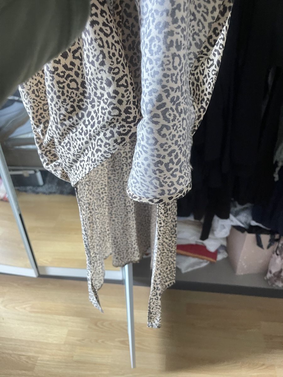 Hollister Vestiti: Leopardenmuster Kleid Gr.M – Nuovo (secondo la descrizione) da Trimbach venduto da Alessia75 4