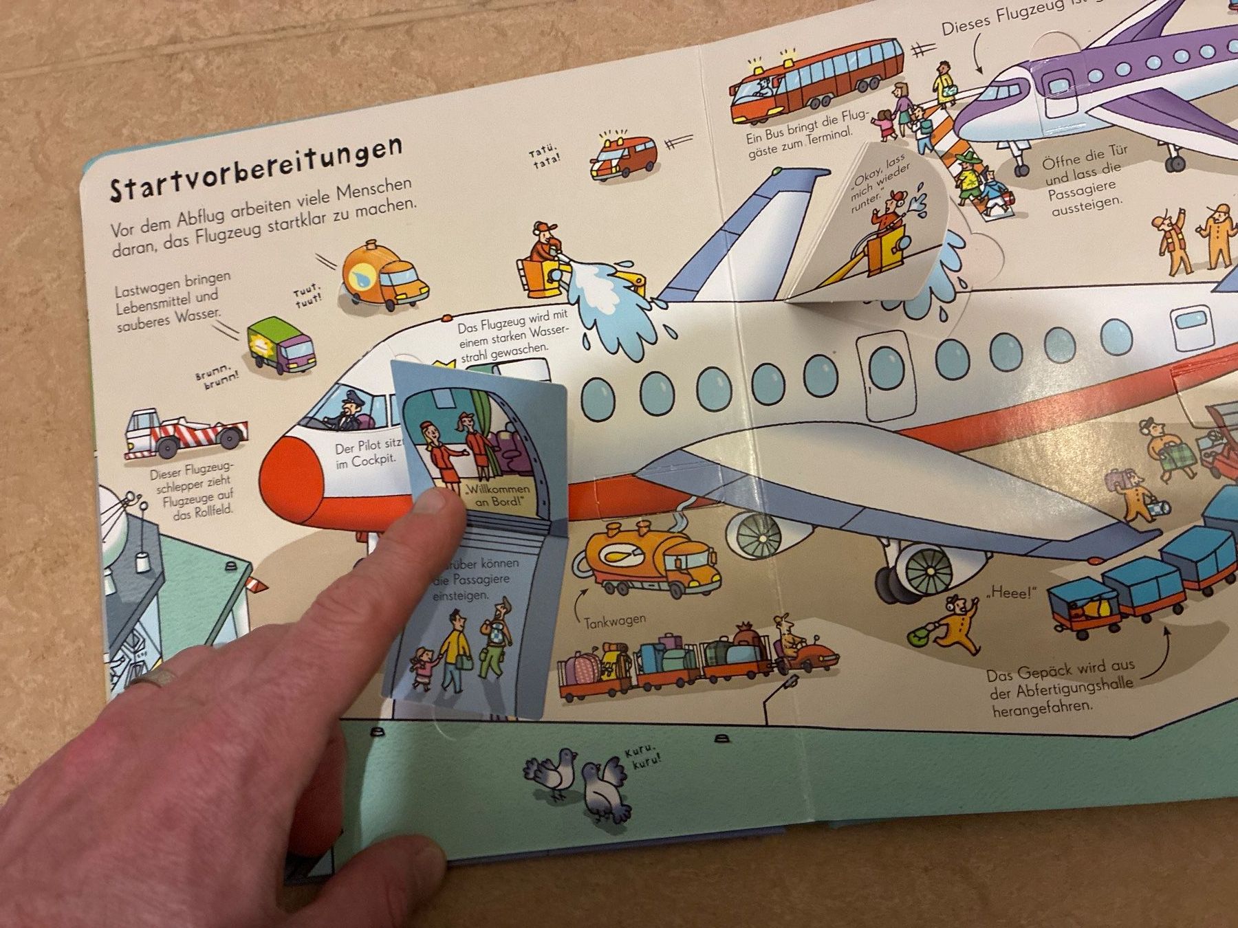 Bücher: Buch: Am Flughafen- Aufklappen und Entdecken – Gebraucht aus Guntershausen von Gloominati 2