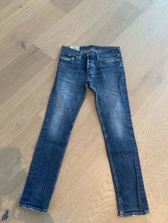 Stylische Herrenjeans Gr. 32/32, Hollister