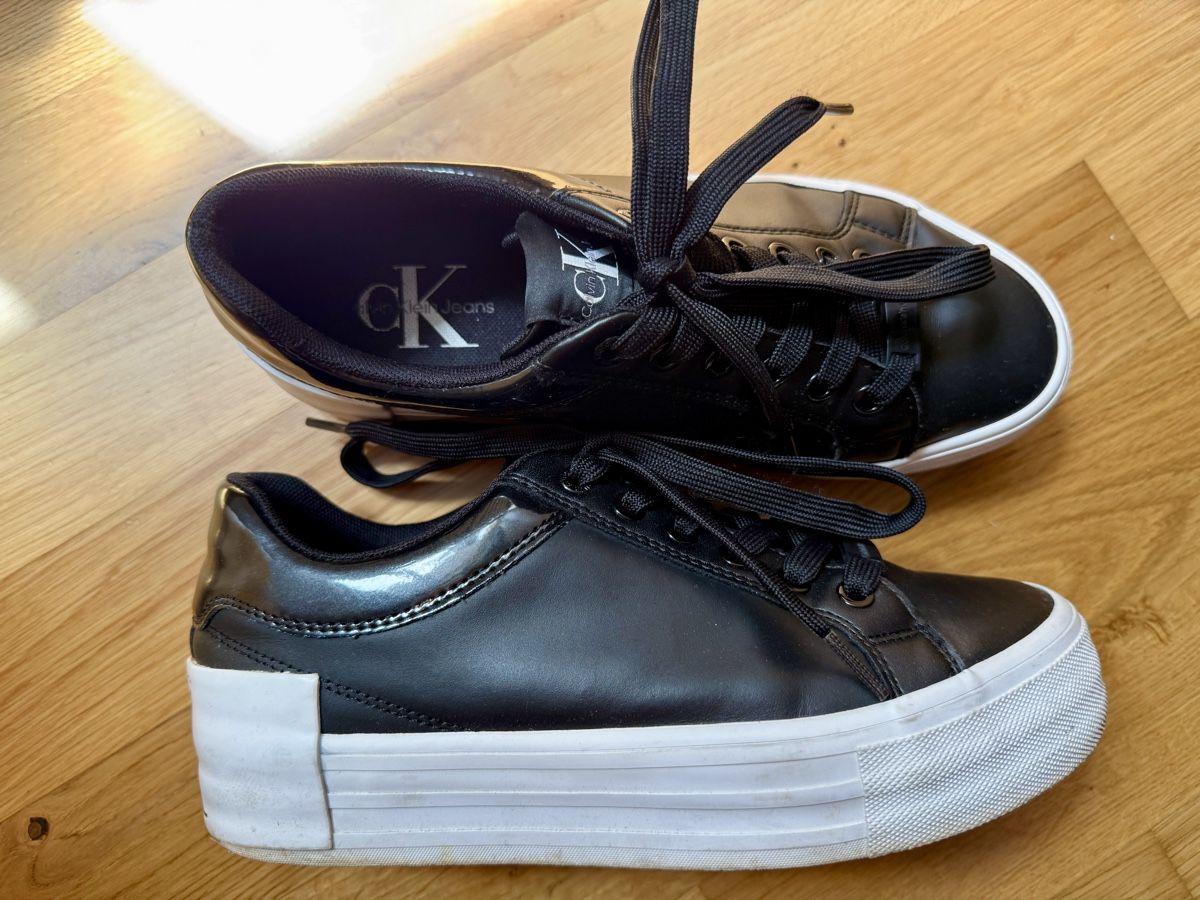 Calvin Klein Scarpe da donna: Calvin Klein Schuhe 38 – Usato da Pratteln venduto da and_d9fc