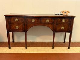 Credenza georgiana in mogano 