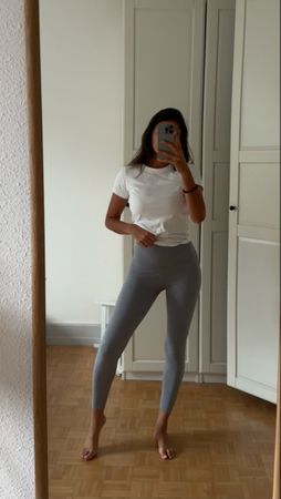 Viral Leggings grau Gr. S von Nike Dri-Fit