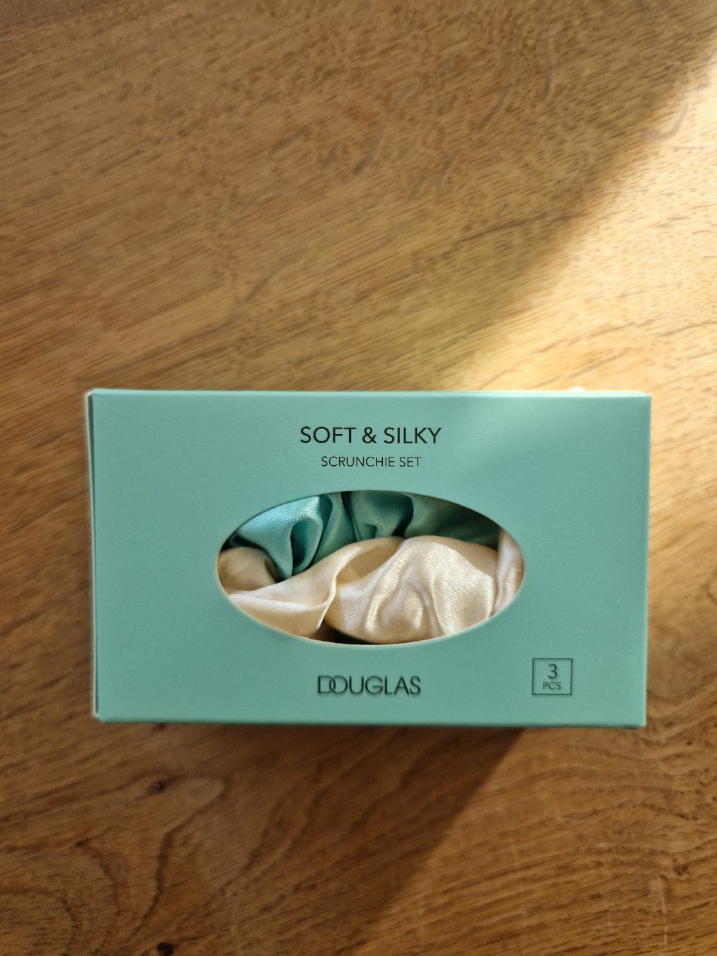 Accessori per capelli: Soft & Silky Scrunchie 3er Set – Nuovo e nell'imballaggio originale da Eschenbach SG venduto da SanFranciscoCalifornia 1