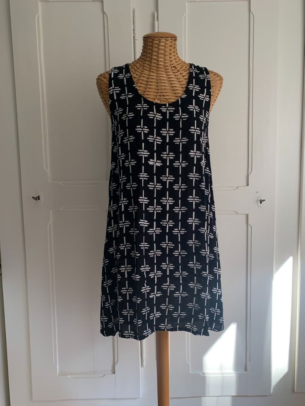 Vestiti: ITSY IBIZA - Kleid schwarz-weiss S – Usato da Zürich venduto da Diazaio