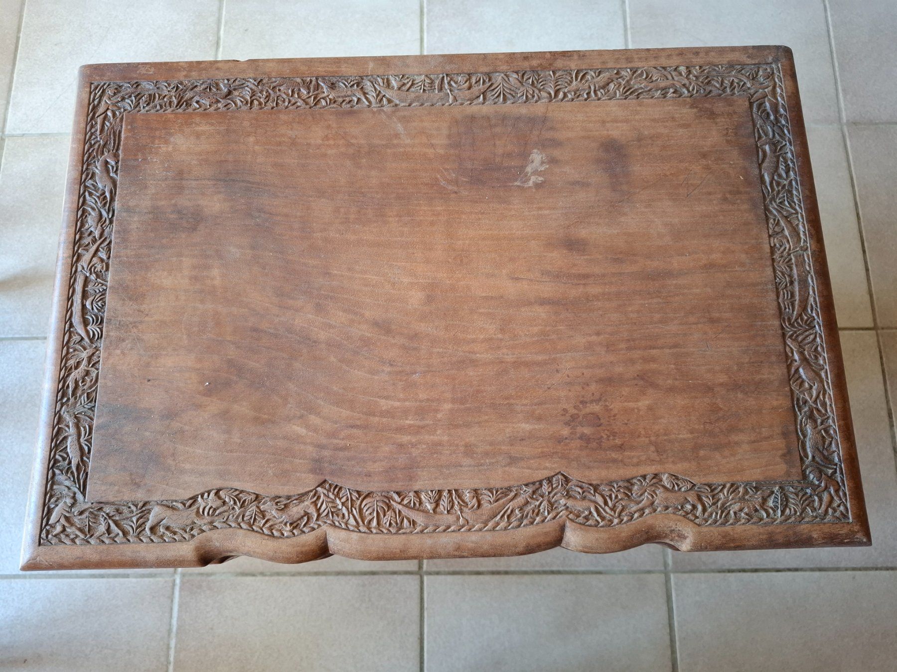 Cassettiere: Indische, handgeschnitzte Beistellkommode – Usato da Zürich venduto da 123_lk25 2