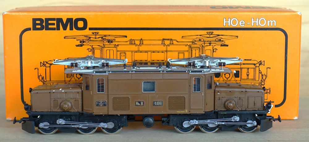 Bemo Modelleisenbahnen: RhB Ge 6/6 I 406, Bemo Art. 1255/6, DC analog. – Gebraucht aus Horw von SwissSteamMemories 1