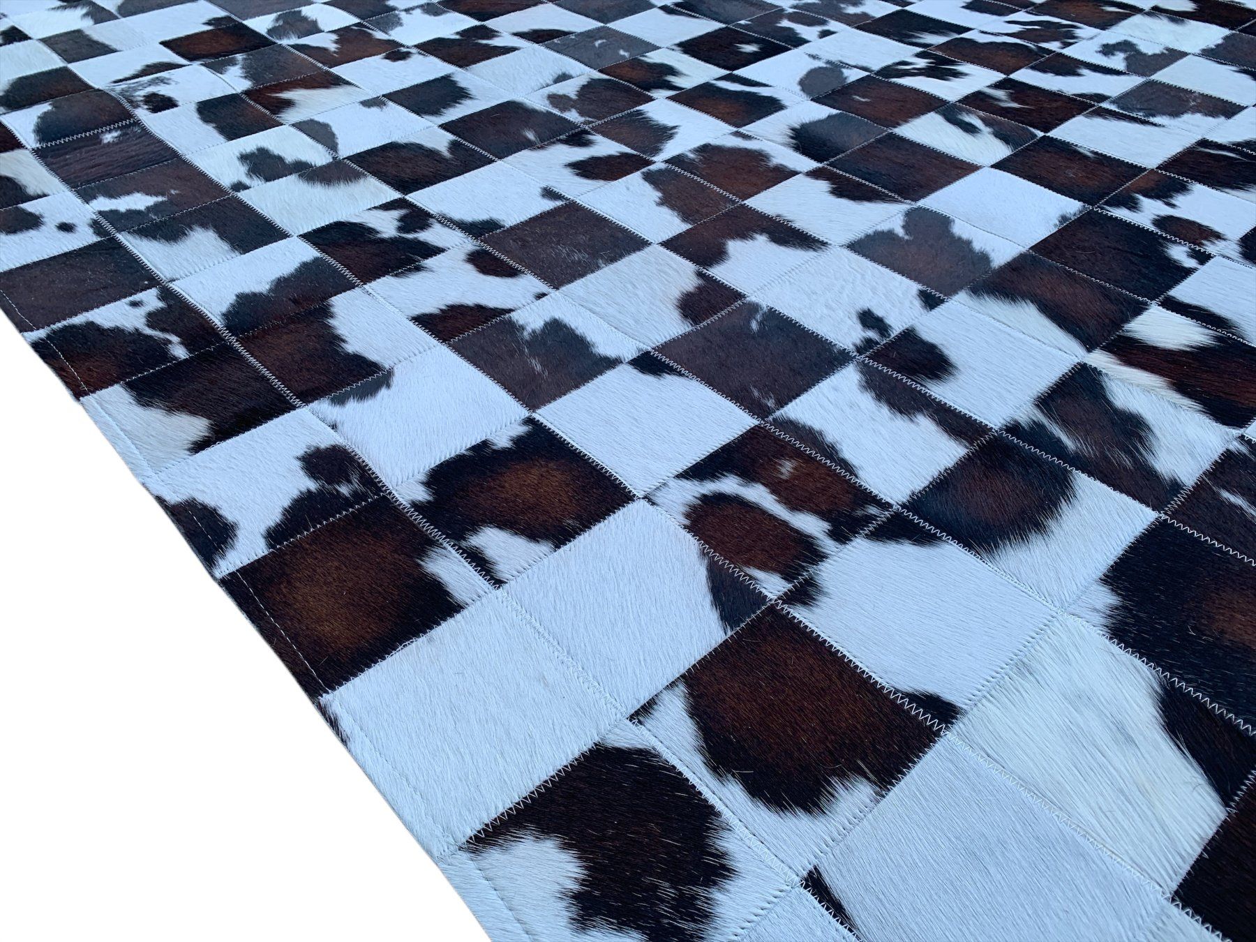 Tappeti: Kuhfell Teppich Patchwork tricolore 180 x 240 cm – Nuovo e nell'imballaggio originale da Arbedo venduto da patagonialeatherrugs 2