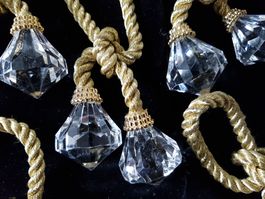Letzte Gelegenheit / Baumschuck Acryl Glas Kristall Anhänger