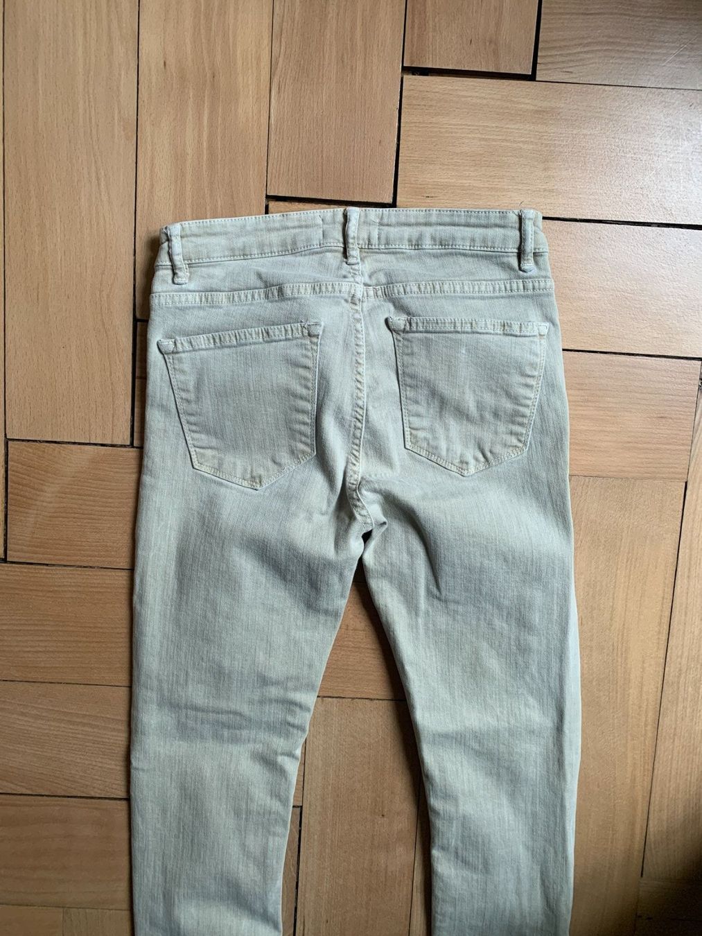 Zara Jeans: ZARA - Skinny Jeans beige 38 – Usato da Zürich venduto da Diazaio 2