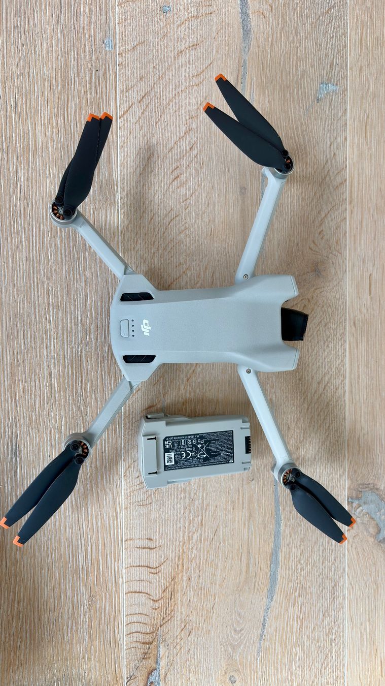 DJI RC Kits de montage: Neuwertige DJI MINI 3 RC-N1 Combo, Org. Controller & Akku – Neuf avec emballage d'origine à Wilen b. Wollerau par gpanzera 4