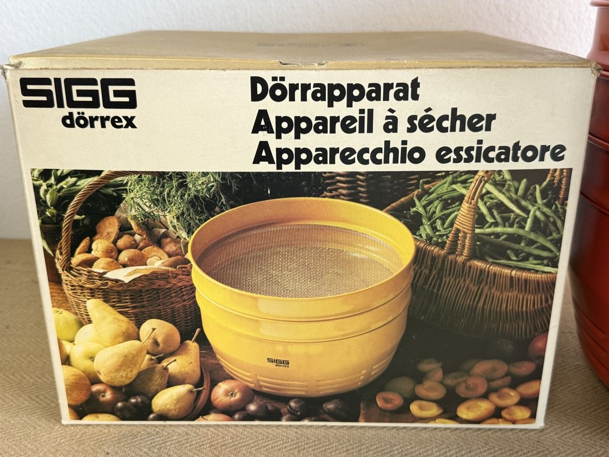 Sigg Appareils de cuisine: Vintage SIGG DÖRREX Dörrautomat mit 5 Gittern NEUWERTIG  – D'occasion à Konolfingen par petzipetz 2
