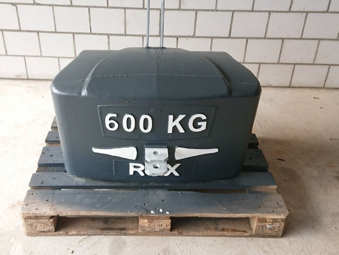 Traktoren: 600 kg Frontgewicht ROX – Neu und originalverpackt aus Emmen von Tyupi
