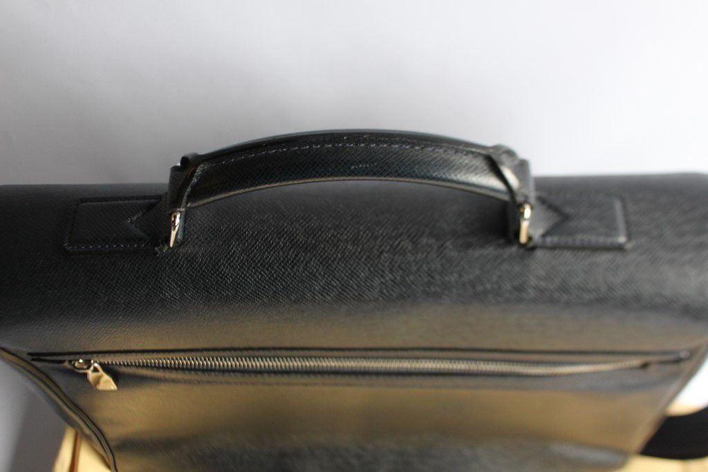 Louis Vuitton Taschen: LOUIS VUITTON Sac Vasili homme – Gebraucht aus Vandoeuvres von Dom-Tom 4