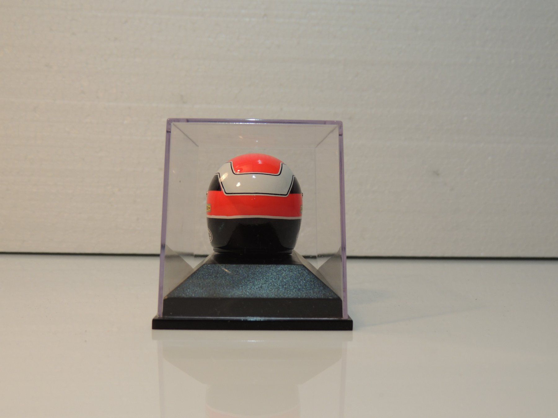 Minichamps Modellini d'auto: Minichamps Helm 1:8 J.Herbert 1995 – Nuovo e nell'imballaggio originale da Corminboeuf venduto da corbay 2