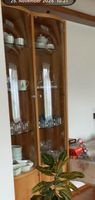Schöner Holzschrank mit Glastüren, runde Glastüren, Buffet