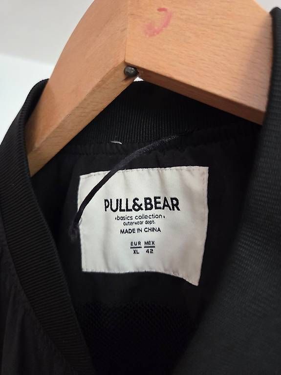 Pull&Bear Giacche: Pull & Bear Bomberjacke schwarz Gr.XL dünn Trend – Usato da Ostermundigen venduto da wab_jxp5 2