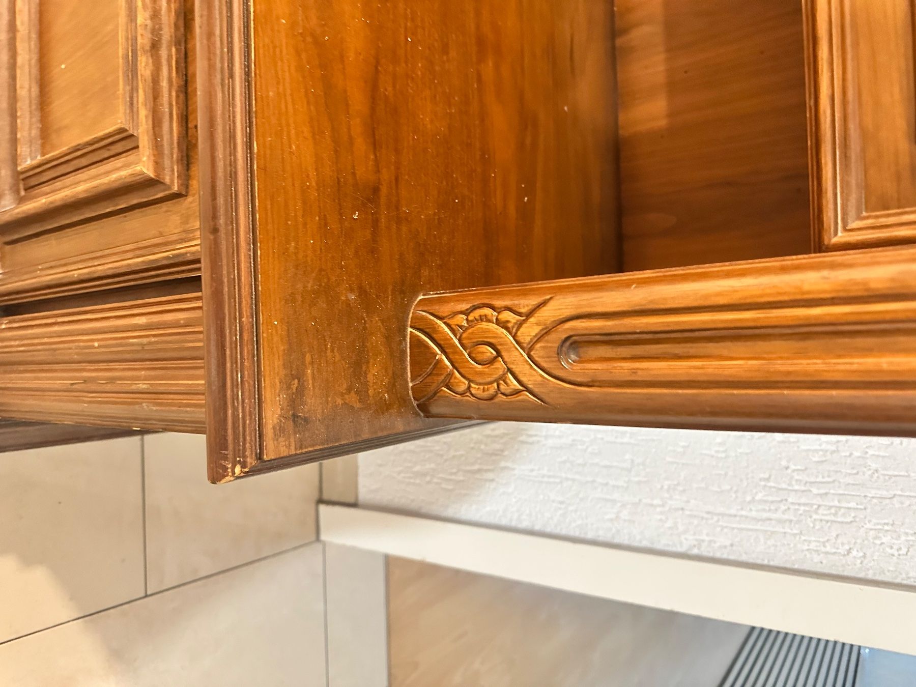 Schränke: Antiker Wandschrank 1.- – Gebraucht aus niederhasli von rami016 2