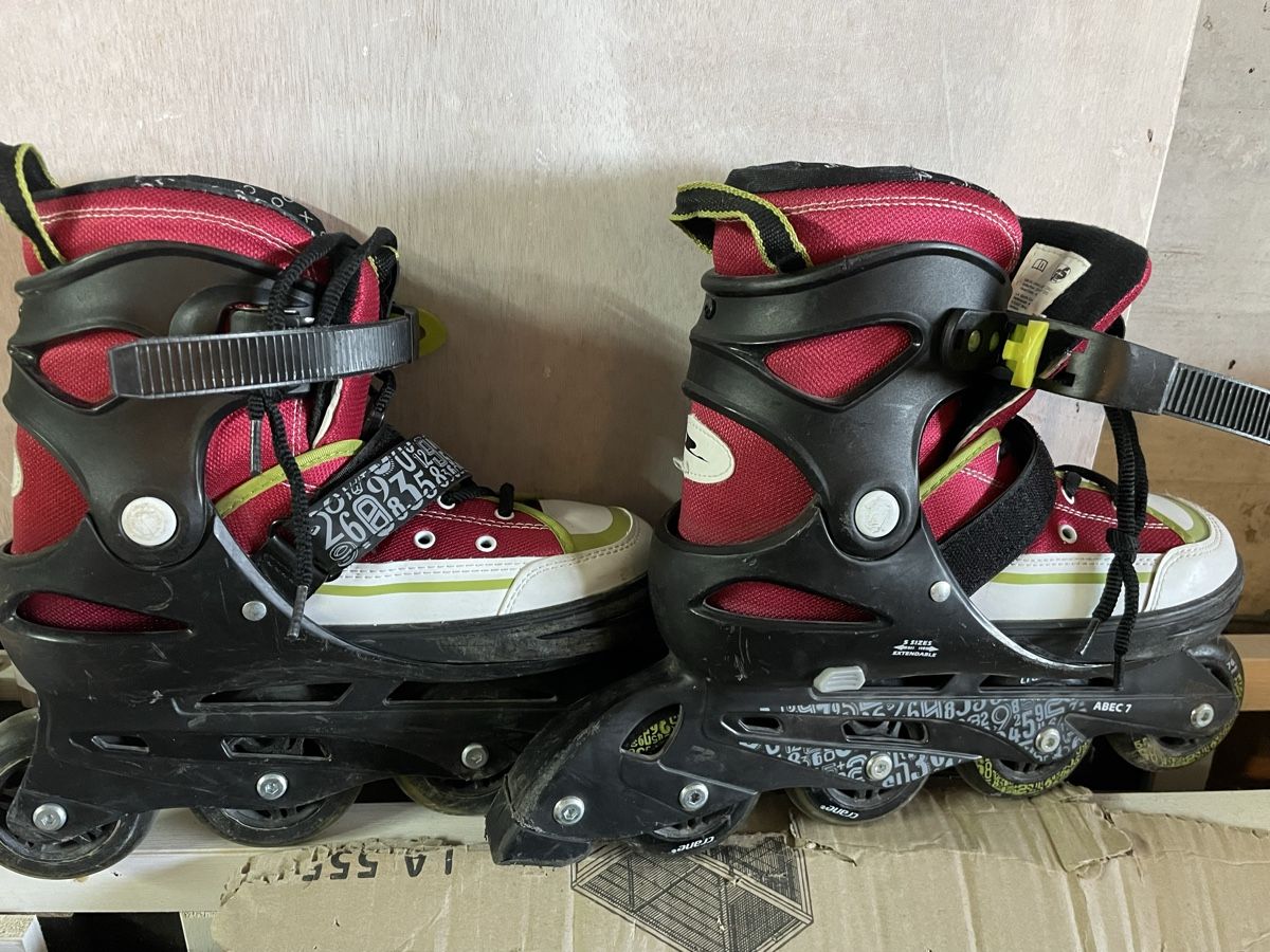Pattini in linea & Pattini a rotelle: Rollerblades 37-41 rot, top-Zustand – Usato da Wattwil venduto da Weinachtsmann