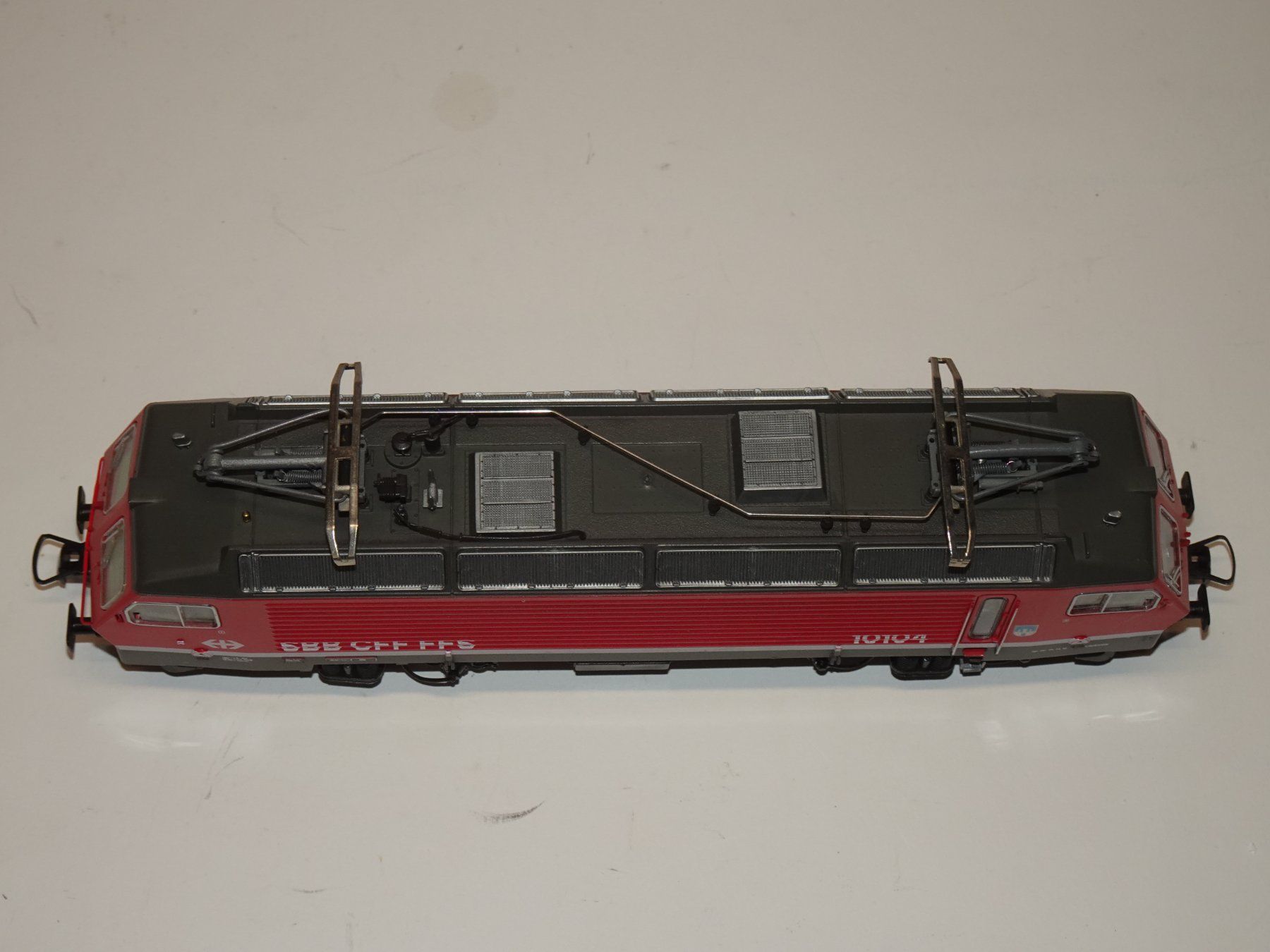 Roco Modellini di ferrovie: ROCO SBB Re 4/4 IV   H0 DC – Usato da Hinwil venduto da Berling0 5