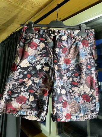 Khujo floral shorts. Great condition for summer days!