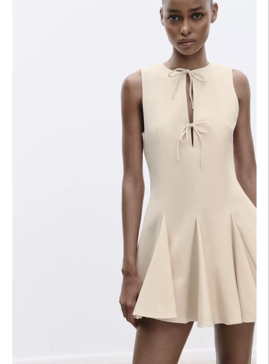 Zara Vestiti & Gonne: Beautiful dress – Nuovo e nell'imballaggio originale da Opfikon venduto da til_t7ww 2