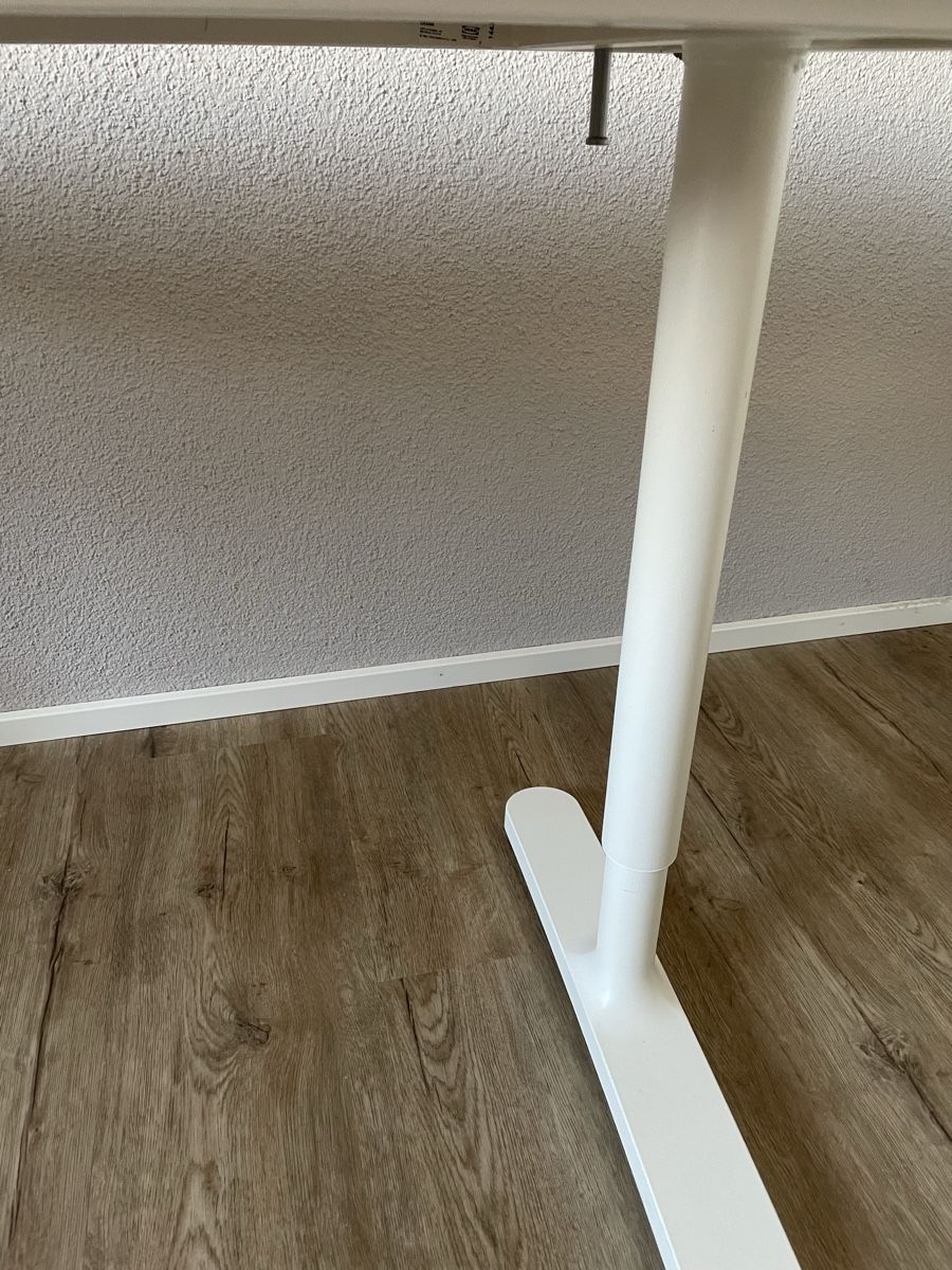 Ikea Scrivanie: Schreibtisch 140x60 Ikea – Usato da Jona venduto da mar8645 4